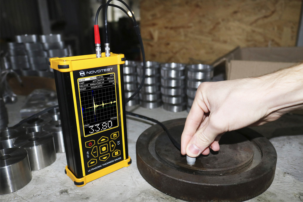 Ultrasonic Thickness Gauge UT-2A measuring different materials